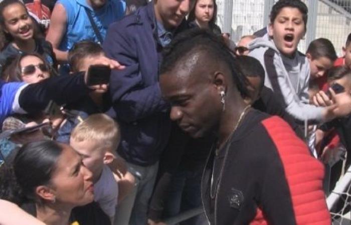 Calcio: Balotelli da jolly, le cose vanno molto bene per un club italiano!