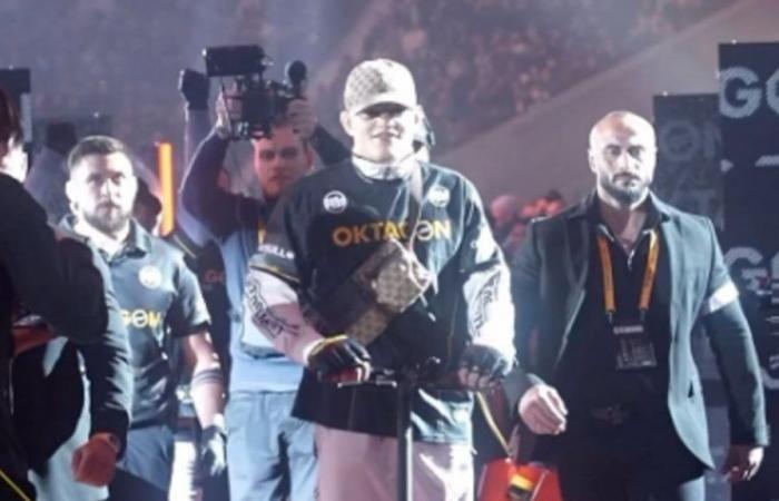 Innamorato di un Talahon – Max Holzer entusiasma gli appassionati di MMA