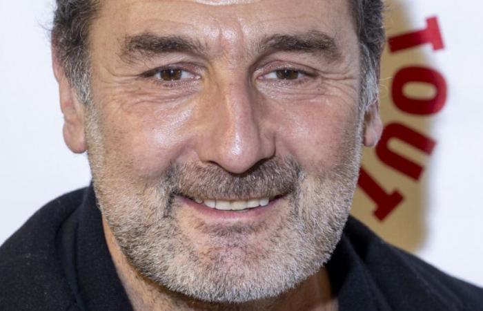 Gilles Lellouche proprietario di una splendida casa in un luogo dove i turisti non sono sempre i benvenuti!