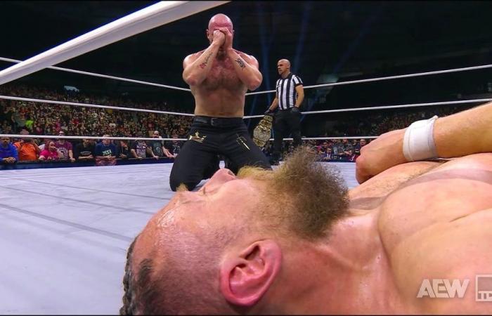 Jon Moxley diventa campione del mondo della AEW