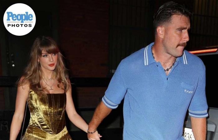 Taylor Swift e Travis Kelce vanno mano nella mano per un simpatico appuntamento a cena a New York