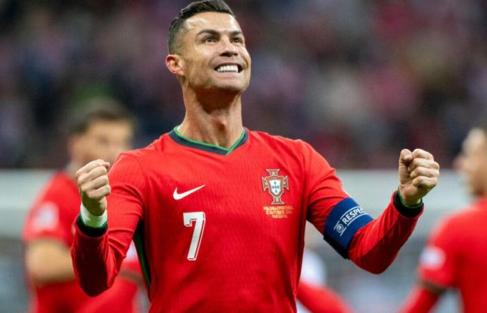 Calcio: un gol e un bel gesto verso uno spettatore, Cristiano Ronaldo ancora in vetta con il Portogallo