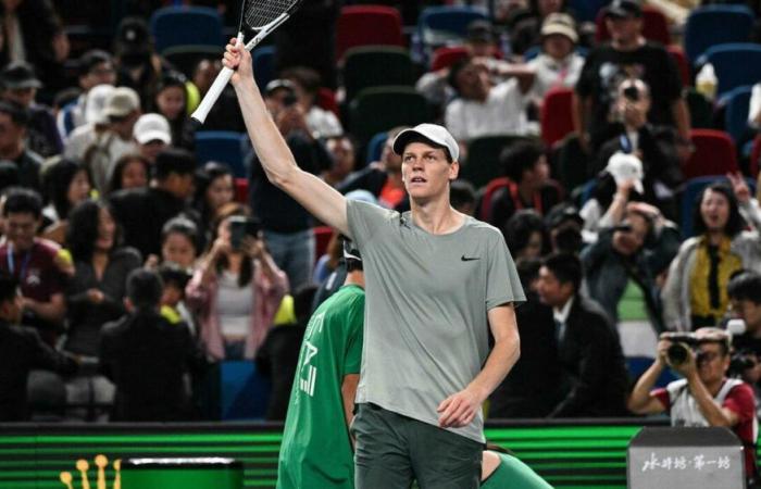 Jannik Sinner pronto a sfidare Novak Djokovic nella finale di Shanghai