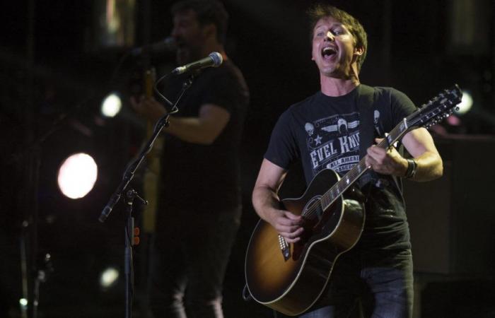 James Blunt pronto a ribattezzarsi “Blunty McBluntface” se il suo album tornasse al numero 1, 20 anni dopo la sua uscita