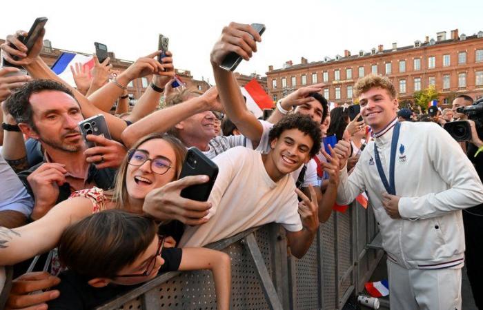 Léon Marchand: “Più di un milione per contratto!” La fama della star del nuoto esplode, i brand se la vanno a ruba