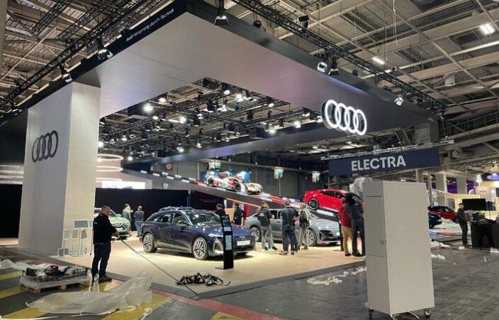 L’Audi Q6 e-tron abbassa la testa in versione Sportback al World Car Championship