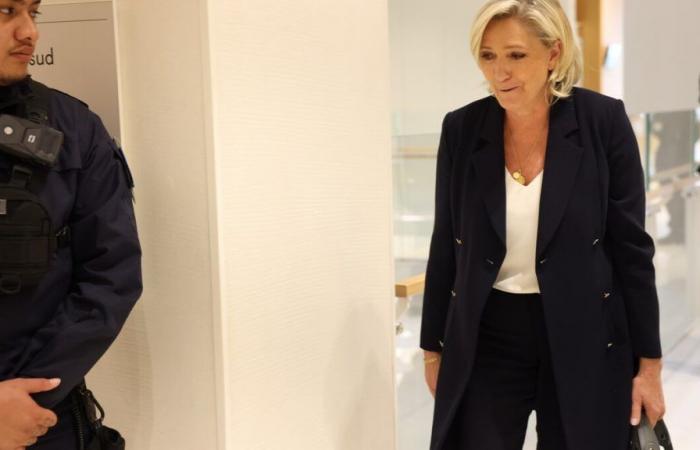 Processo agli assistenti parlamentari dell’RN: Marine Le Pen dovrebbe prendere posizione questo lunedì