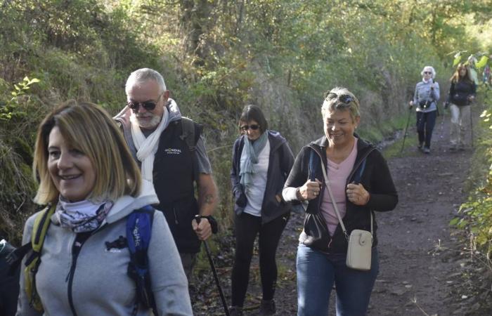 Centinaia di escursionisti e appassionati di mountain bike si sono riuniti per una buona causa a Saint-Christophe-sur-Dolaizon