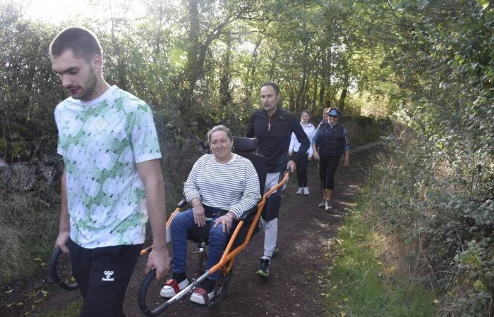 Centinaia di escursionisti e appassionati di mountain bike si sono riuniti per una buona causa a Saint-Christophe-sur-Dolaizon