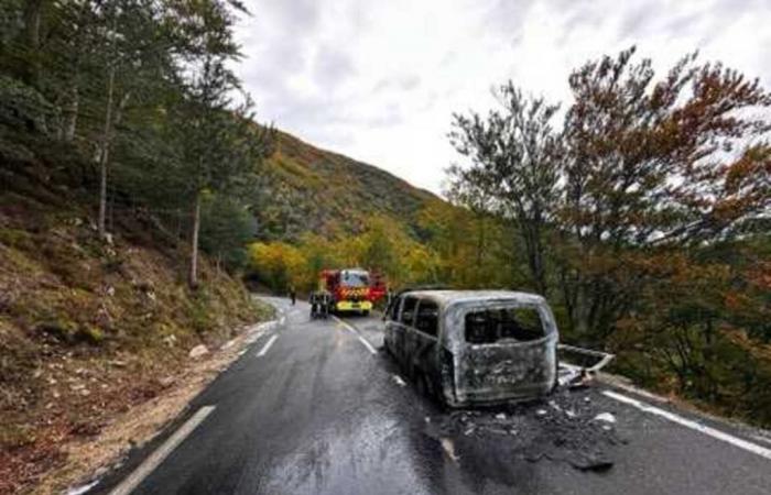 Val d’Aigoual: un minibus con a bordo 8 adolescenti prende fuoco sulla strada – Notizie – Gard