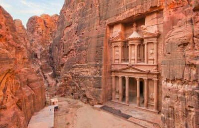 Nascosta sotto Petra, una tomba segreta scoperta da “Indiana Jones in carne ed ossa”