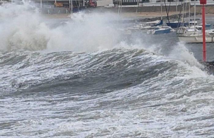 sulla costa sono previste onde di 3,5 metri!