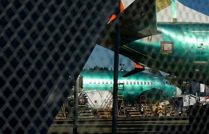 La crisi della Boeing sta peggiorando. Ora sta prendendo in prestito decine di miliardi di dollari