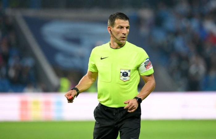 L’arbitro designato del PSG/RCSA