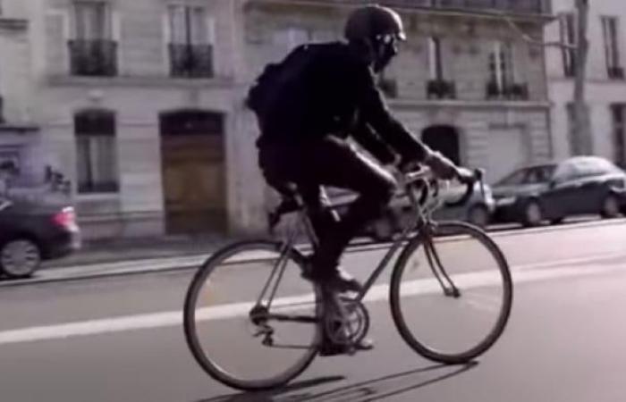 Un ciclista muore schiacciato da un automobilista in Boulevard Malesherbes a Parigi – L’autista preso in custodia, aperta un’indagine per omicidio