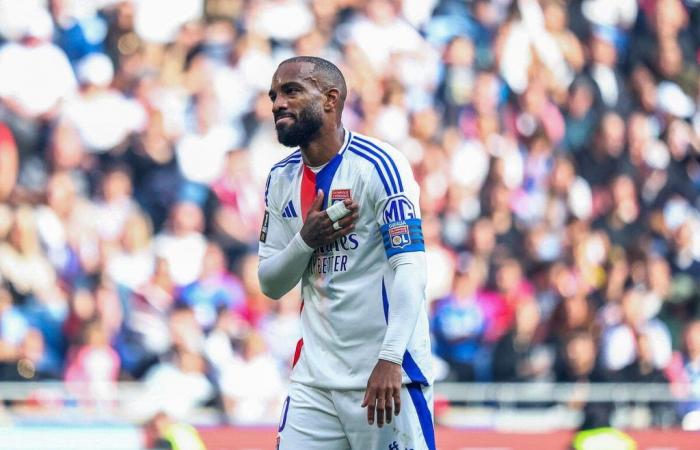 OL: Lacazette ha tirato al volo, ha oltrepassato la linea