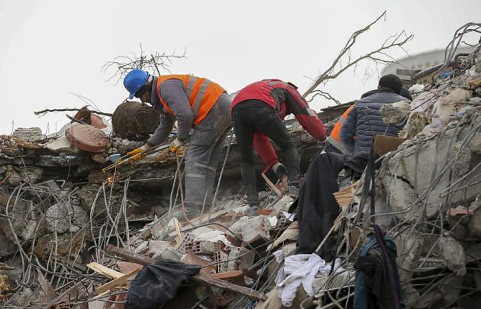 Terremoto di magnitudo 5.9 colpisce la Turchia orientale