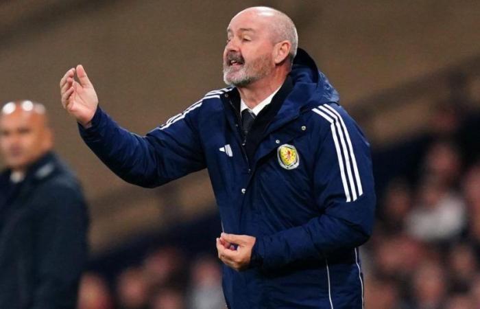 Steve Clarke elogia la parata “coraggiosa” di Nicky Devlin nel pareggio della Scozia contro il Portogallo