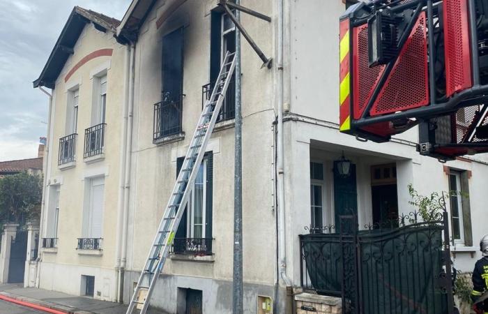 Più paura che danno per la donna leggermente ferita nell’incendio di un’abitazione