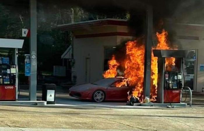 Una Ferrari F430 prende fuoco mentre fa rifornimento!