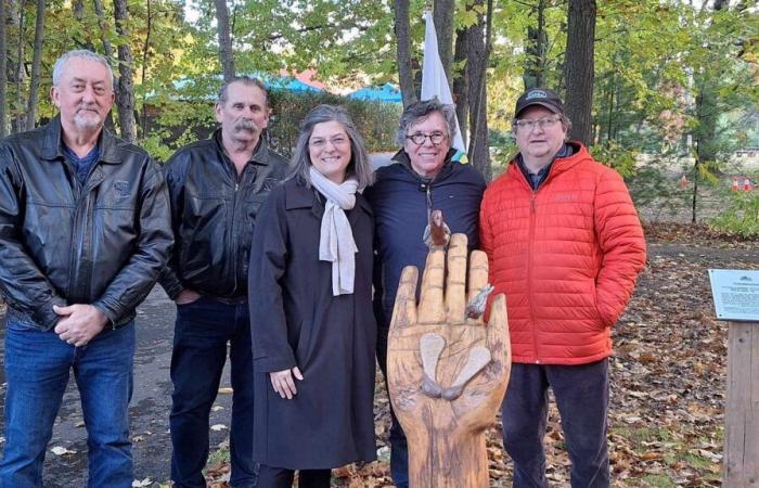 Una nuova opera mette radici nel parco naturale Forestiers-de-Saint-Lazare