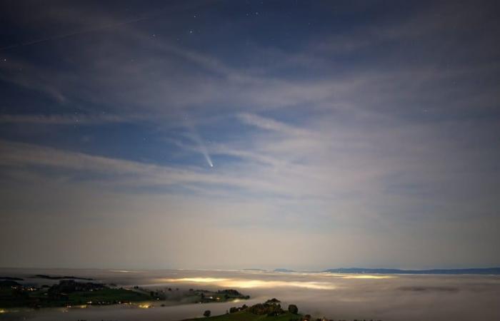 Superluna e cometa compaiono in cielo contemporaneamente: le risposte più importanti – News