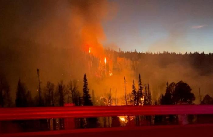 Le evacuazioni rappresentano il più grande incendio della stagione nello Utah