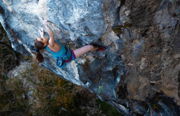 In diretta dal Verdon: Laura Rogora batte e segna un 8c a vista! · PlanetClimb