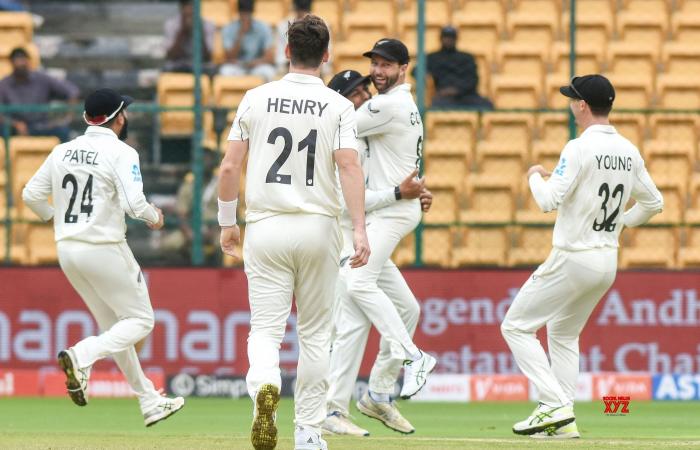 Bangalore: secondo giorno del primo test match di cricket tra India e Nuova Zelanda. #Galleria