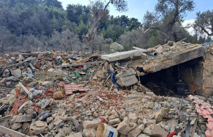 dopo il bombardamento israeliano di un villaggio cristiano nel nord del Libano, dicono i residenti scioccati