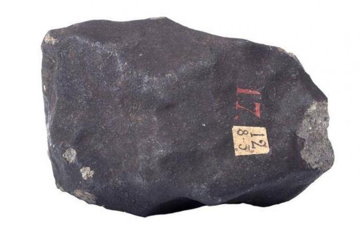 “Le pietre fischiavano nell’aria”: quel giorno in cui un meteorite esplose nel cielo della Normandia – edizione serale Ouest-France