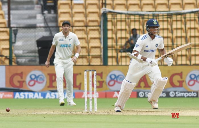 Bangalore: secondo giorno del primo test match di cricket tra India e Nuova Zelanda. #Galleria