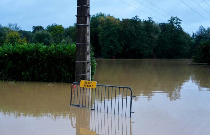 Météo France mette in allerta arancione 13 dipartimenti per inondazioni, temporali e/o inondazioni