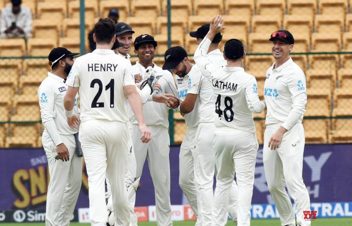 Bangalore: secondo giorno del primo test match di cricket tra India e Nuova Zelanda. #Galleria