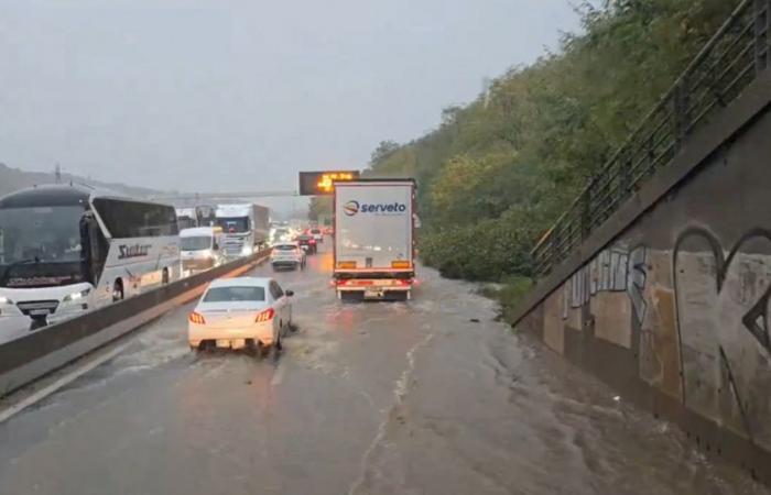 Lione colpita da alluvioni e piogge torrenziali, scoppiano grandi temporali