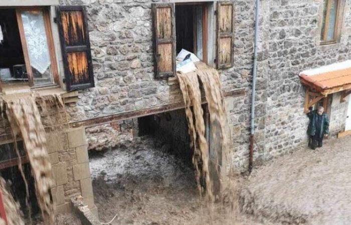 l’acqua continua a salire nella Loira