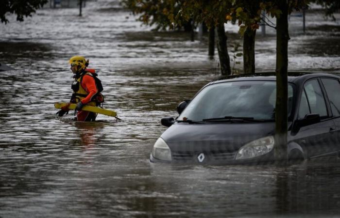 Secondo il Ministero dell’Interno sono stati effettuati più di 1.000 interventi da parte dei servizi di emergenza