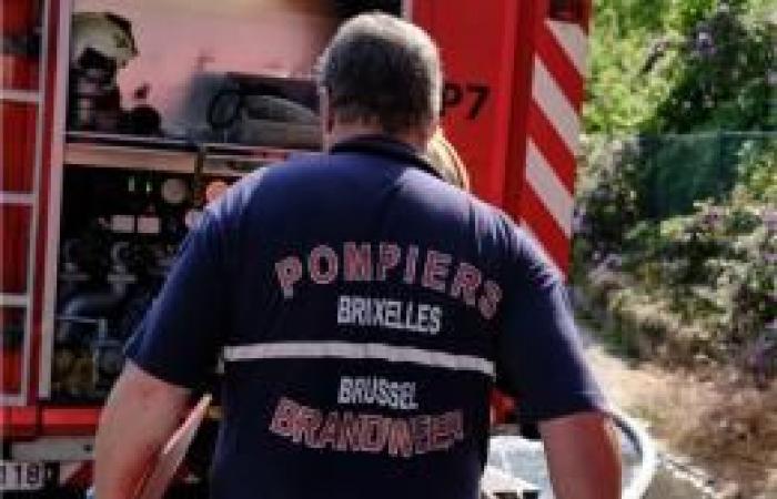 Nove persone ferite leggermente e due appartamenti inabitabili a seguito di un incendio a Molenbeek