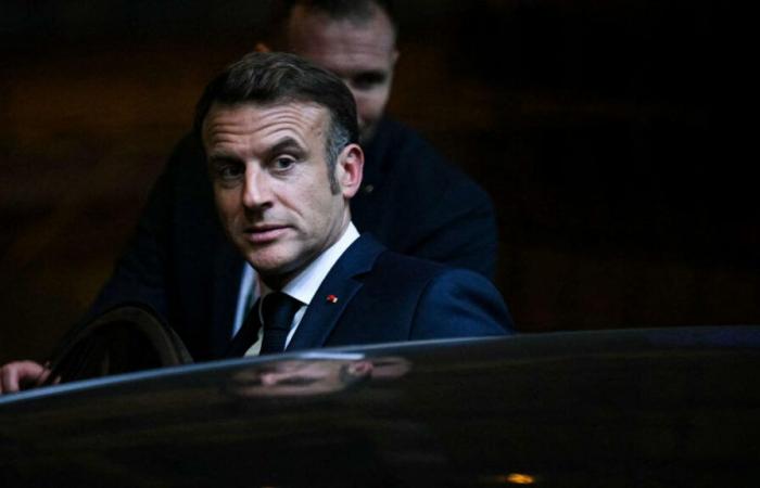 Macron accusato di “mettere seriamente in discussione l’etica della stampa”