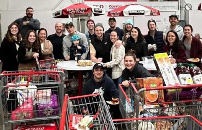 IN VIDEO | Organizza una festa di compleanno a sorpresa per suo marito a Costco