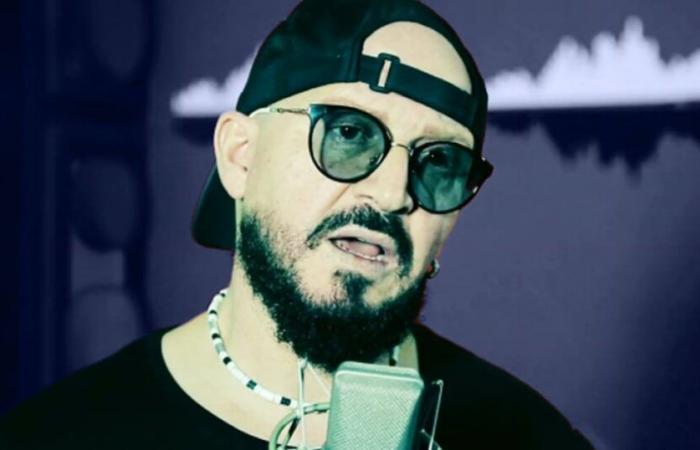 Musica. Le richieste di boicottaggio sui social network portano alla cancellazione di un concerto del cantante algerino Cheb Bilal