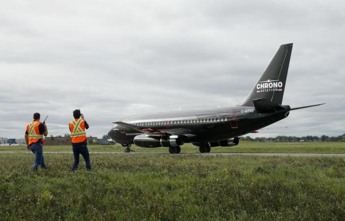 Aviazione privata | Dopo Montreal, Péladeau si stabilisce a Saint-Hubert