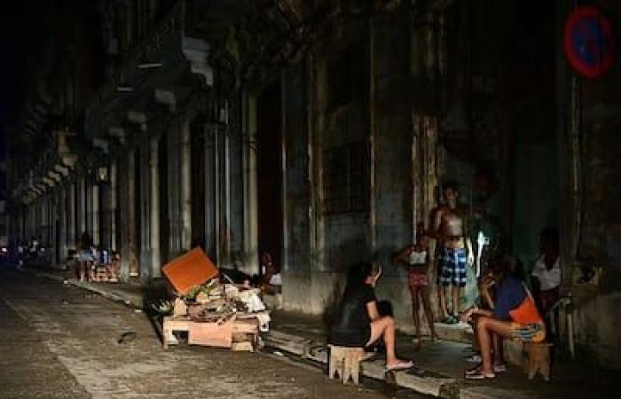 Cuba completamente priva di elettricità, 10 milioni di abitanti al buio