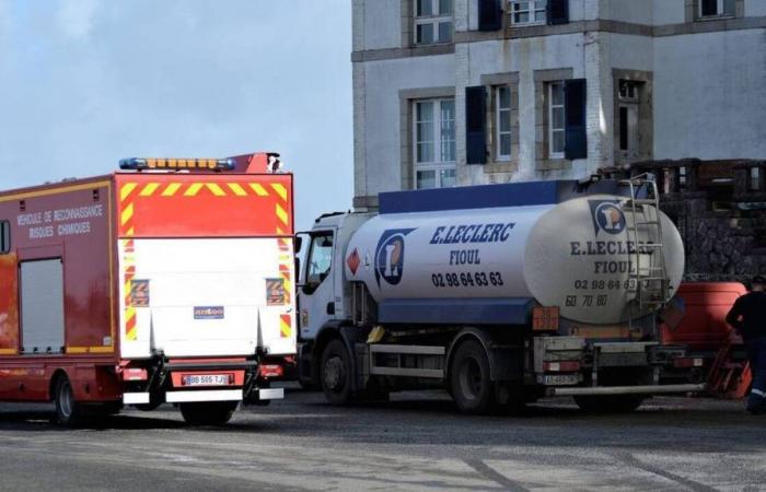 Quasi 1.000 litri di olio combustibile di una cisterna si sono riversati in questo porto della Côtes-d’Armor