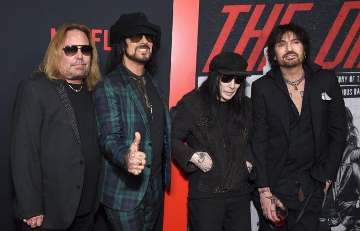 Nikki Sixx parla della partenza di Mick Mars