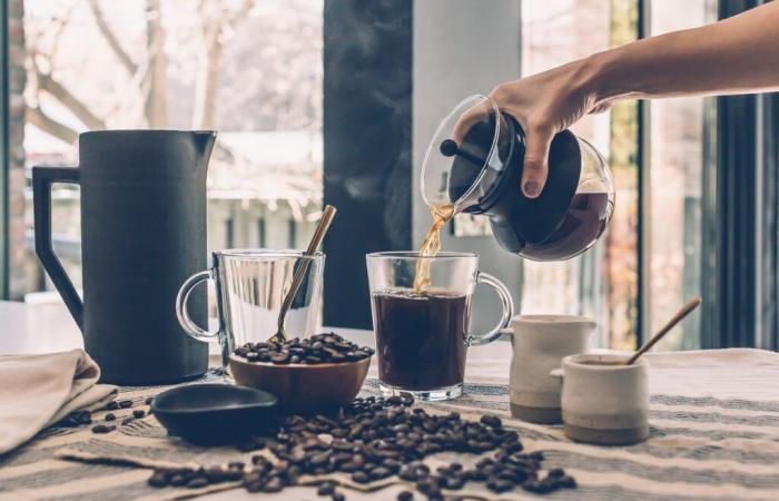 Il caffè fa bene alla salute? Tutto dipende dall’ora della prima tazzina ed è sorprendente