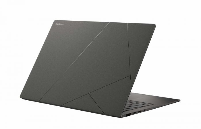 Novità €1699 Asus ZenBook S 14 UX5406SA-DRPV041W, Ultrabook 14″ 2.8K OLED nomadic 10h Lunar Ultra 7 258V Intel Arc RAM Wi-Fi 7 facile da trasportare