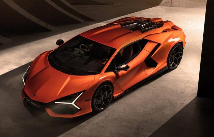 Lamborghini rifiuta di diventare completamente elettrica: ecco perché