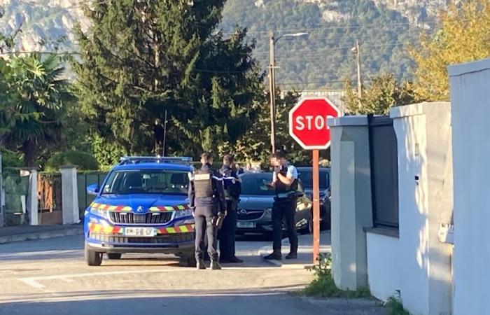 Un uomo di 47 anni ucciso a colpi di arma da fuoco vicino a Grenoble