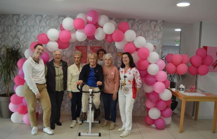 CHARTRES/ Chez Domitys: i residenti vanno in bicicletta ogni giorno per Pink October